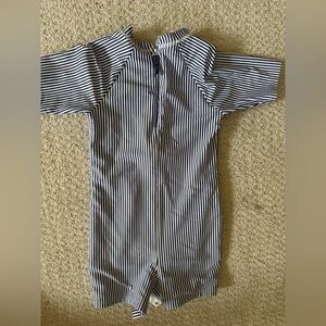 Minnow unisex short sleeve rashguard one piece size 2t blue white stripe